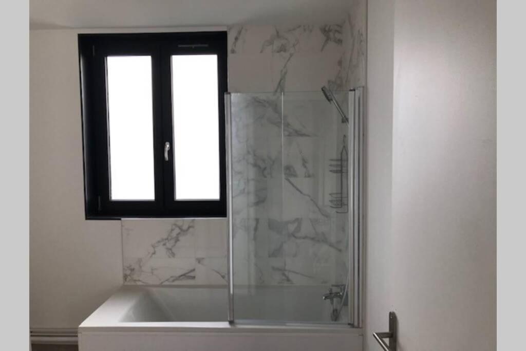 Duplex Agreable Et Spacieux 3 Chb Dont 1 Communicante Vendeville Exteriör bild