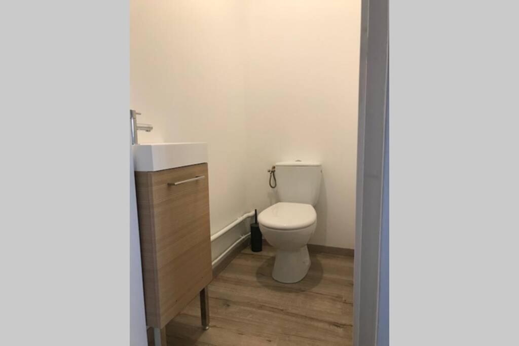 Duplex Agreable Et Spacieux 3 Chb Dont 1 Communicante Vendeville Exteriör bild