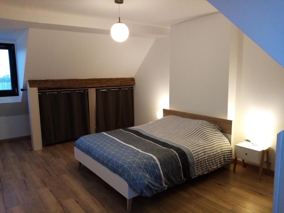 Duplex Agreable Et Spacieux 3 Chb Dont 1 Communicante Vendeville Exteriör bild